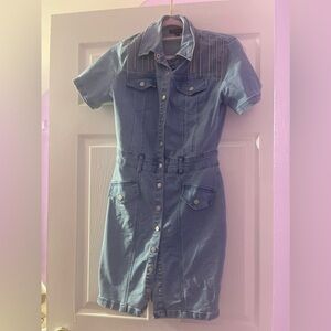 SOLD ON THE MERCARI APP!!! Cute button up Jean dress
